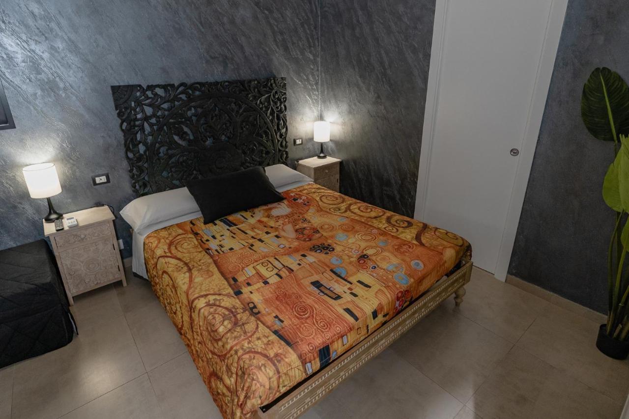 Le Boutique Luxury Rooms Diffused In Historic Center ฟิวมิชีโน ภายนอก รูปภาพ