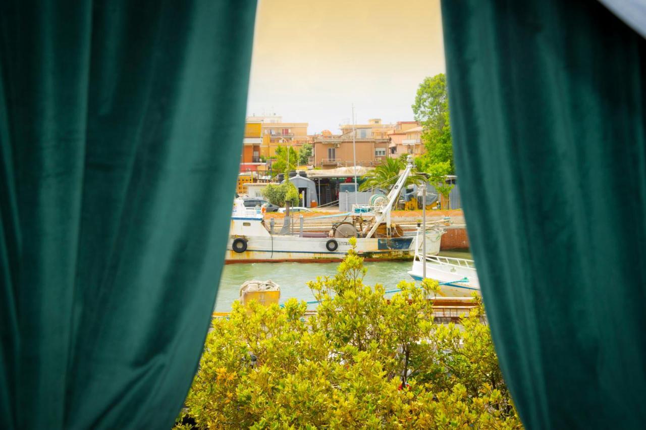 Le Boutique Luxury Rooms Diffused In Historic Center ฟิวมิชีโน ภายนอก รูปภาพ