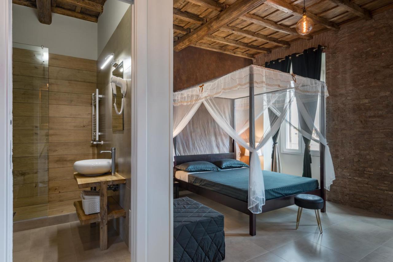 Le Boutique Luxury Rooms Diffused In Historic Center ฟิวมิชีโน ภายนอก รูปภาพ